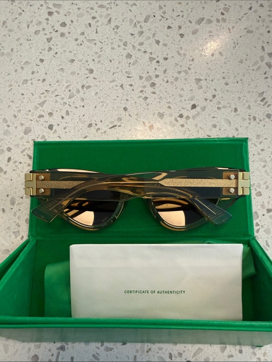 Bottega Veneta Cat-Eye Sunglasses in Olive Green main image 2